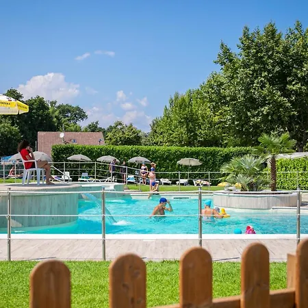 Rose 2* דורמלטו