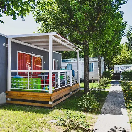 玫瑰度假营 营地 2*