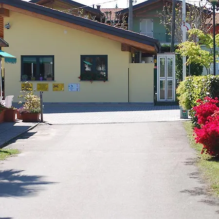 אתר קמפינג Rose 2*