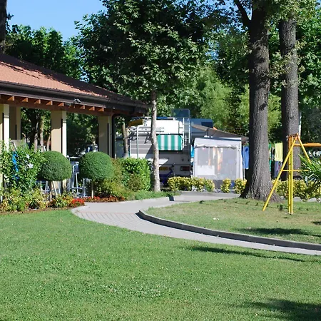 Rose Camping Dormelletto