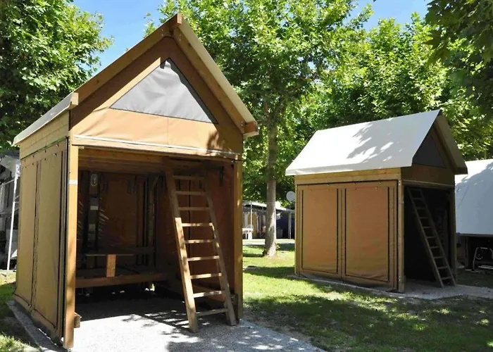 Parque de Campismo Rose 2*